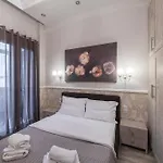 P Deluxe Suites 12